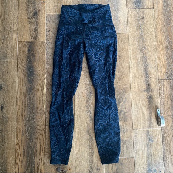 Lululemon Train Times 7/8 Pant *25" - Picture 4 of 16